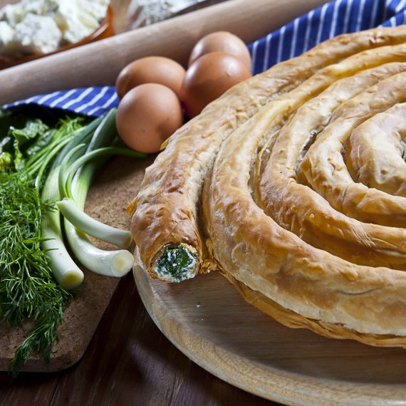 Filo Spinach & Feta Cheese Spiral Pie 850gr. Loumidis Foods